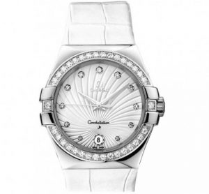 The stainless steel copy watches have white dials.