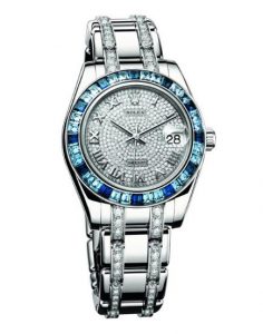 The female fake watches are made from 18ct white gold.
